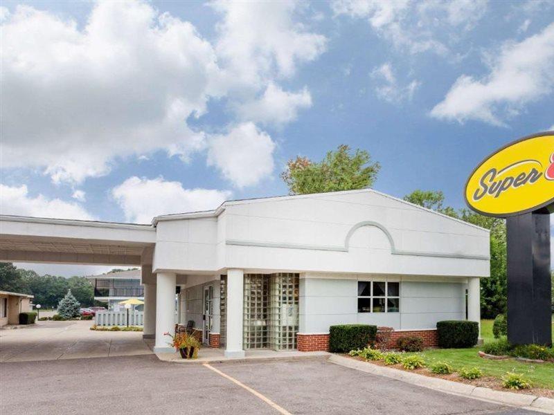 Super 8 By Wyndham Stevensville St Joseph Екстериор снимка
